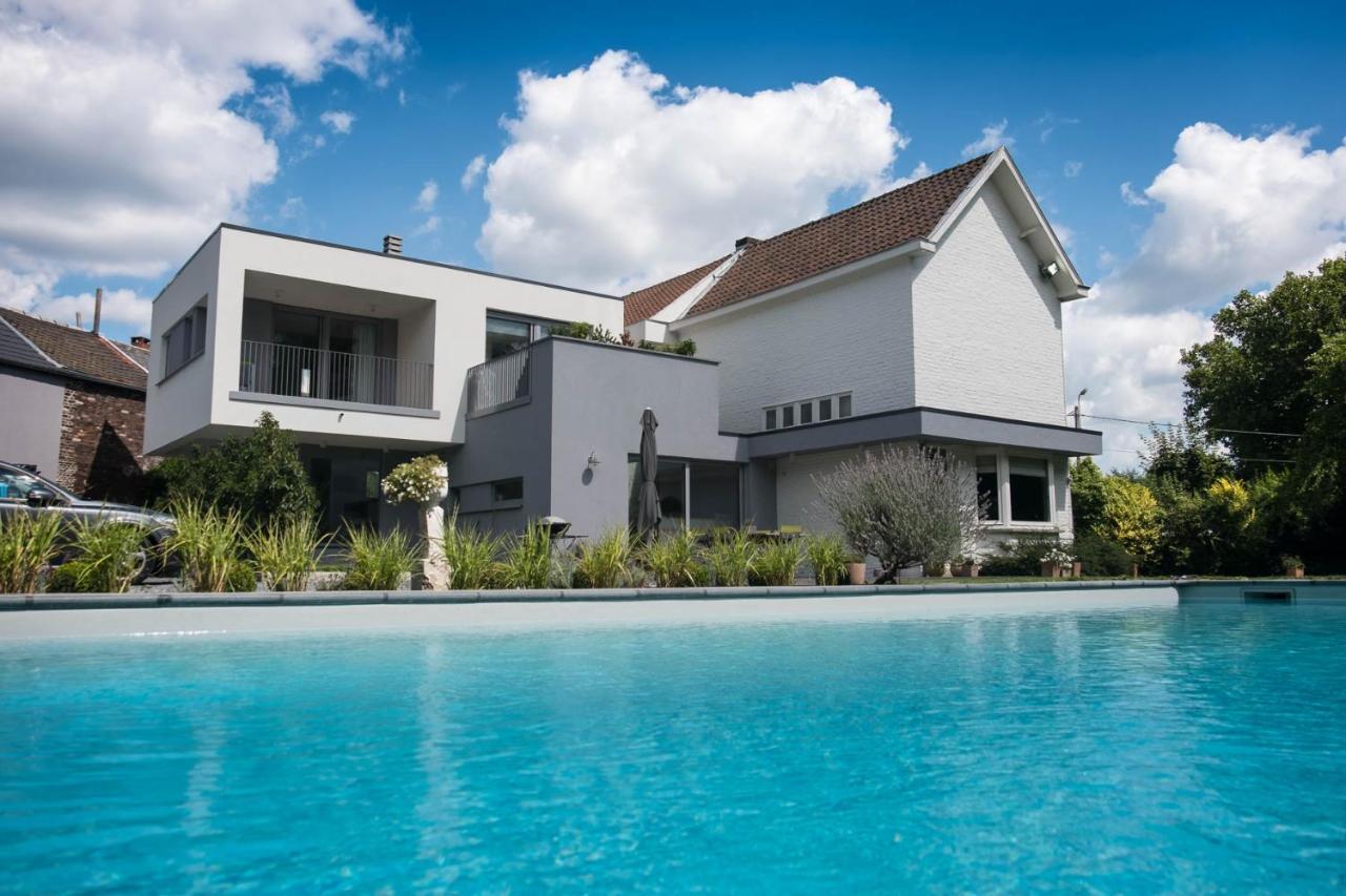 Les Valcaprimontoises Bed & Breakfast ชอดฟองเตน ภายนอก รูปภาพ