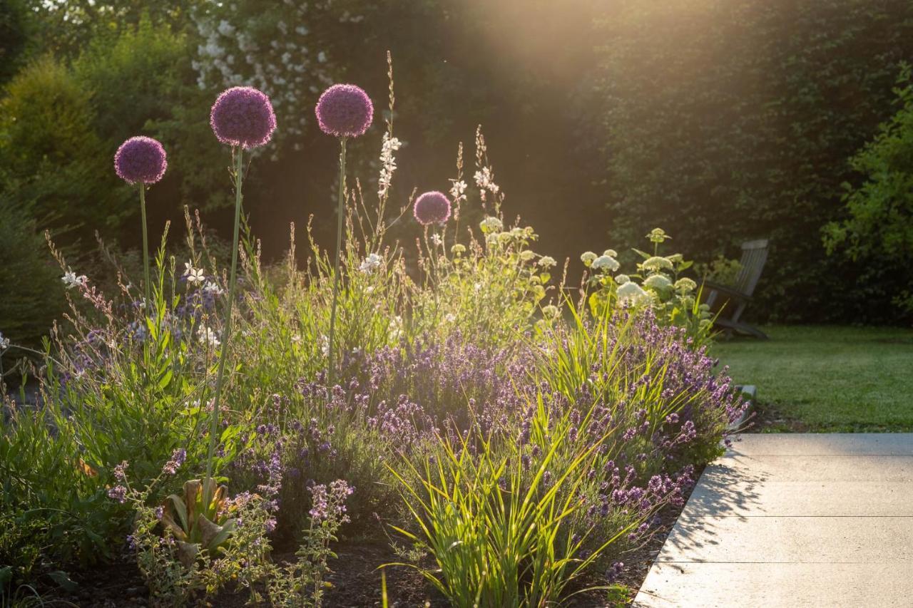 Les Valcaprimontoises Bed & Breakfast ชอดฟองเตน ภายนอก รูปภาพ