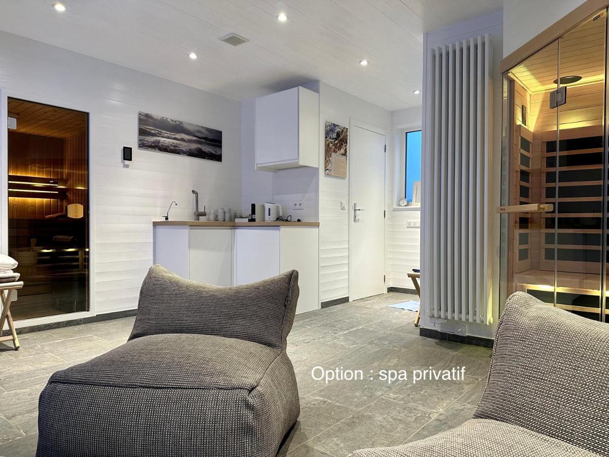 Les Valcaprimontoises Bed & Breakfast ชอดฟองเตน ภายนอก รูปภาพ