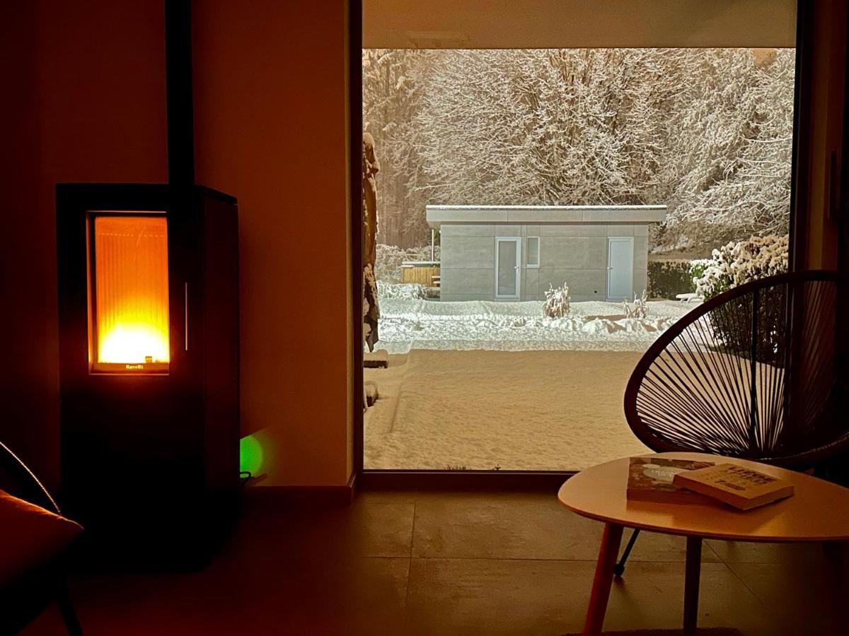 Les Valcaprimontoises Bed & Breakfast ชอดฟองเตน ภายนอก รูปภาพ