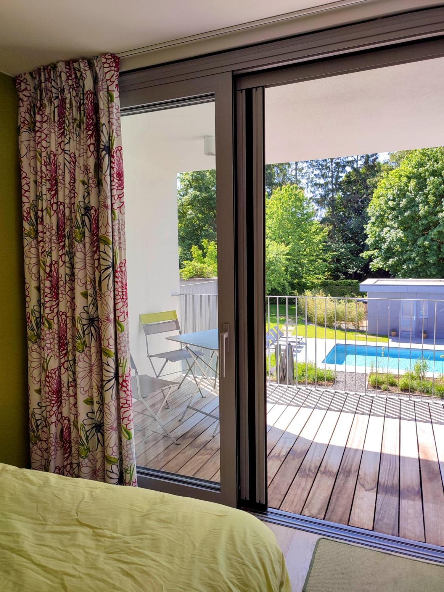 Les Valcaprimontoises Bed & Breakfast ชอดฟองเตน ภายนอก รูปภาพ